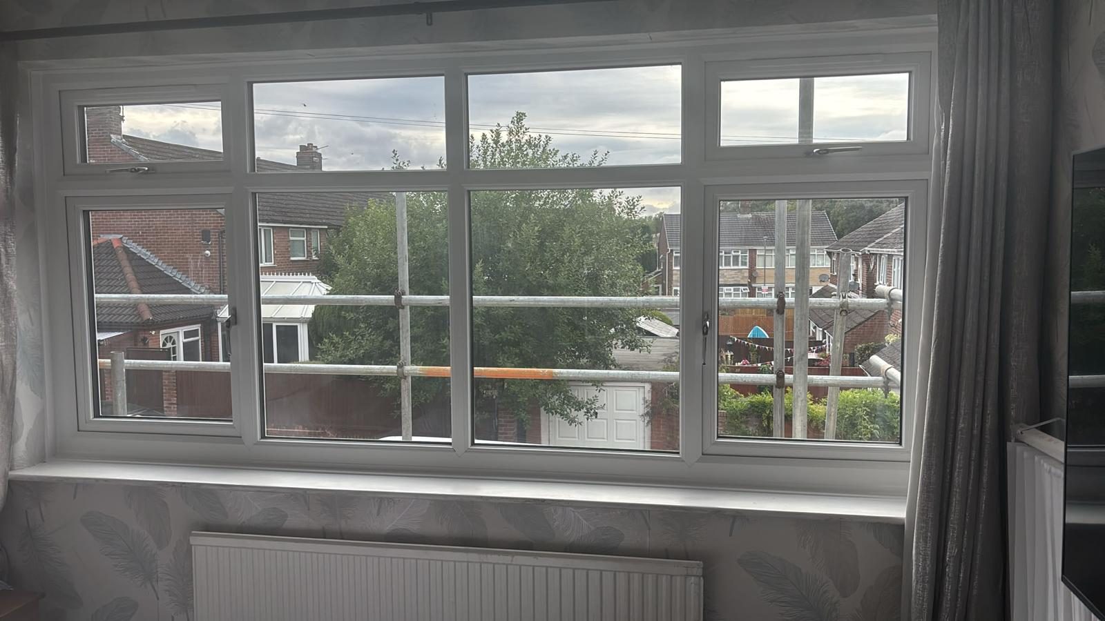 Wide living-room lights